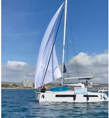 Genaker Fibermax 64 en catamarán Aventura 34