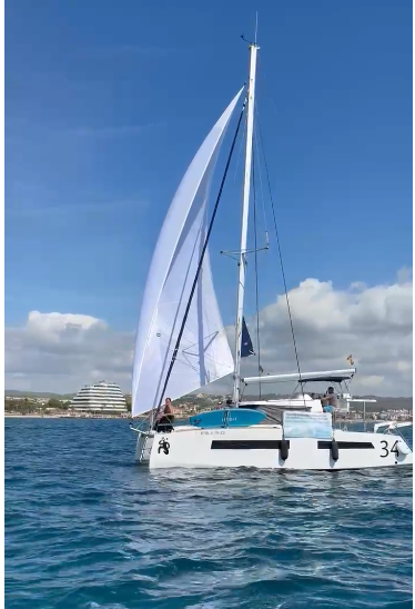 Genaker Fibermax 64 en catamarán Aventura 34