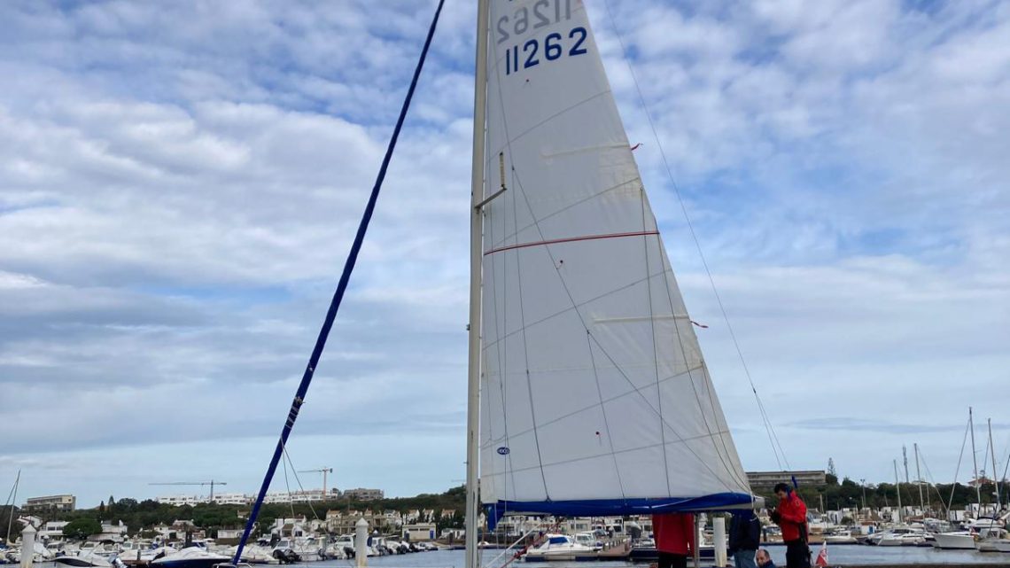 Potencia y control. La nueva Mayor Velas Hood, con 1 sable forzado y 3 cortos, lista para las mejores navegadas de este Fortuna 9.